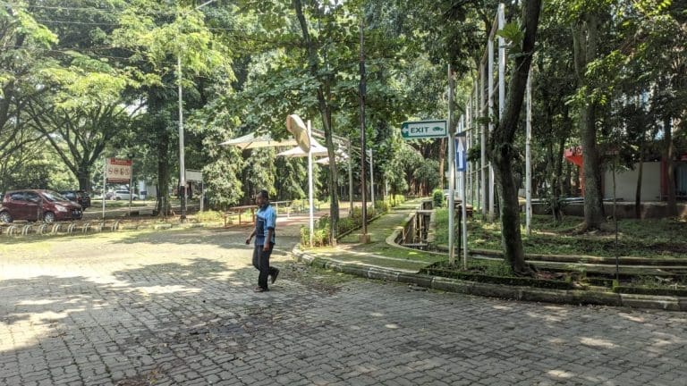 lingkungan asri Telkom University 2