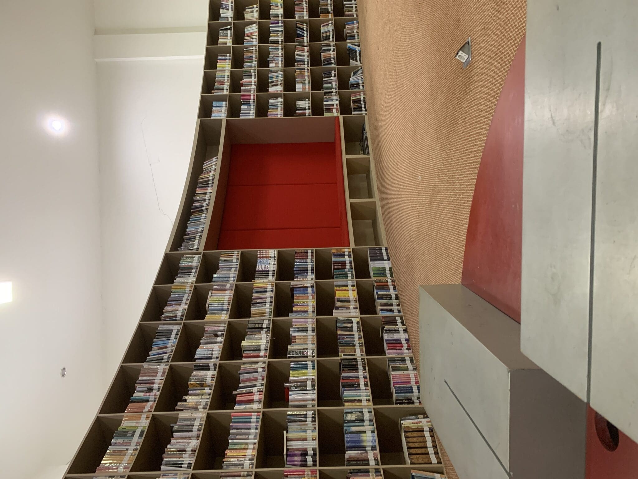 1F8365CB 7AAE 43B0 B302 47CE2E194C80