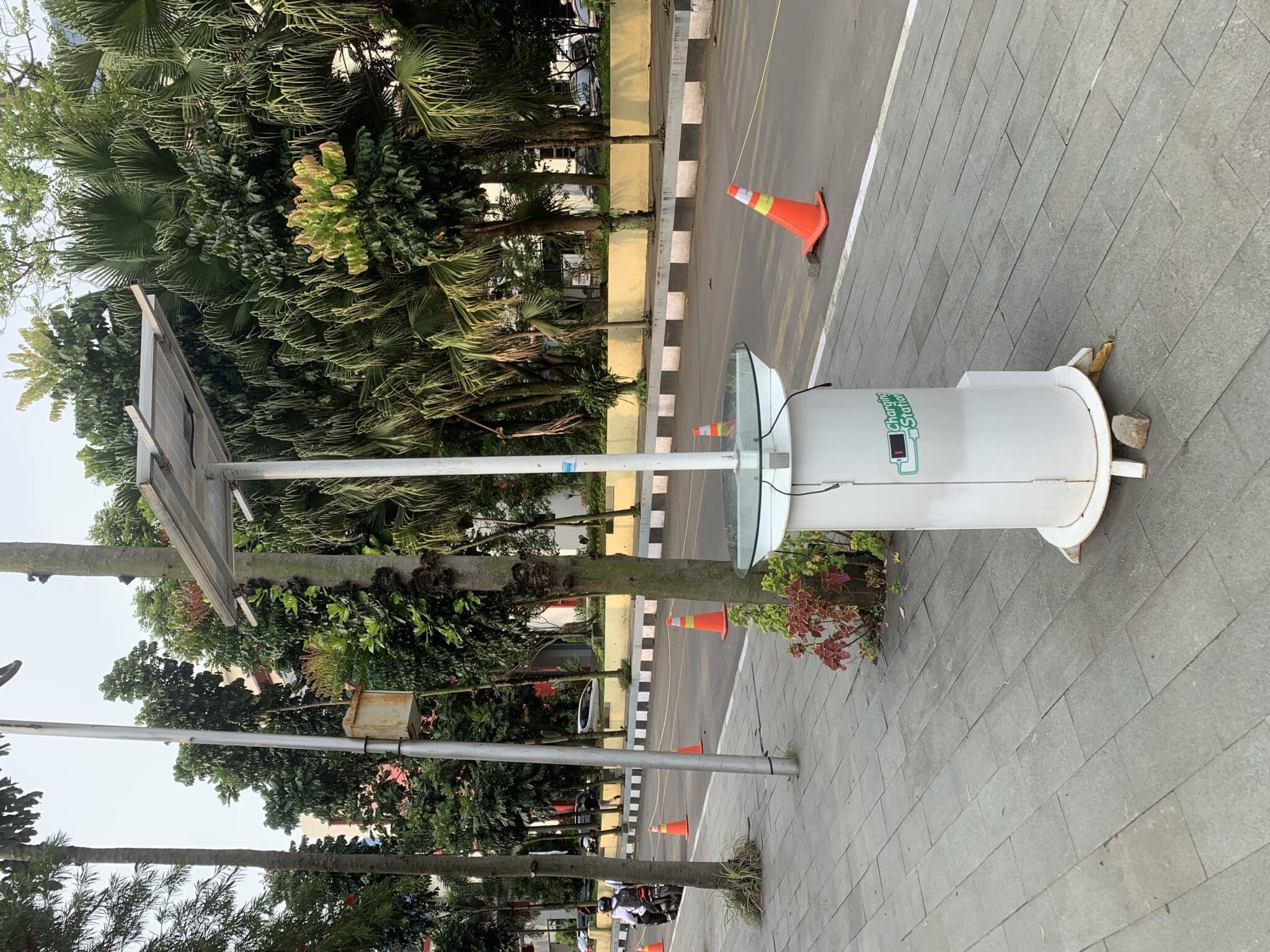 7092B56F DBF0 4DE5 950C 9414912E0B1D