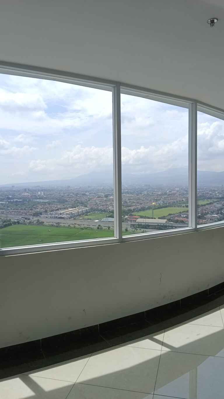 pemandangan dari puncak tult scaled