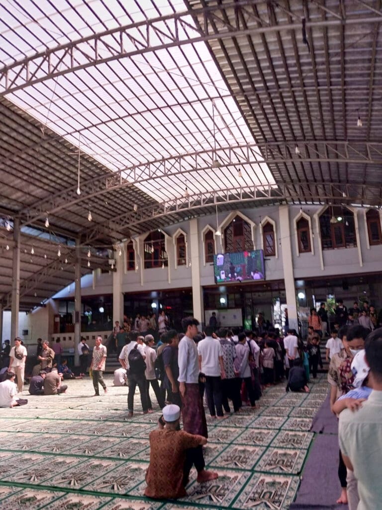 Jumat Berkah Di TElkom University