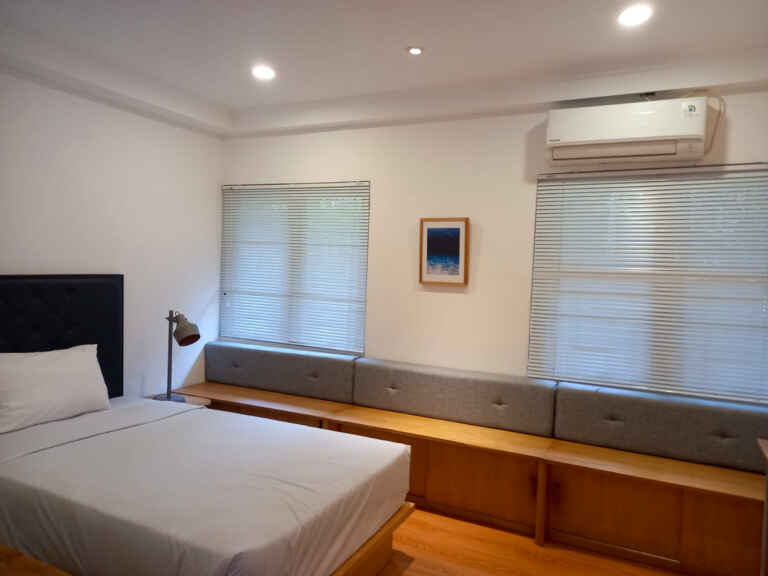 Kamar Biasa Hotel Lingi