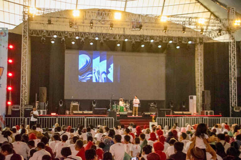 Konser Event Fun Day Telkom University