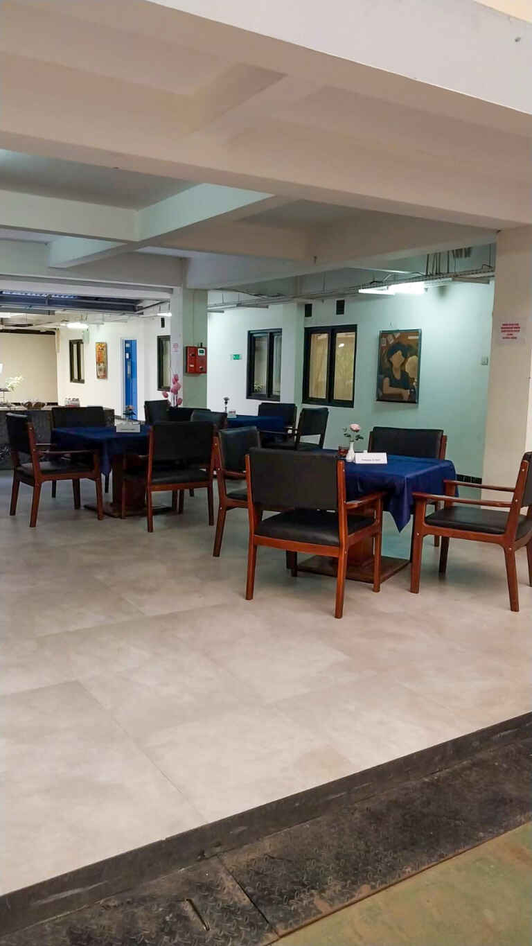 Kursi Di Hotel Lingi