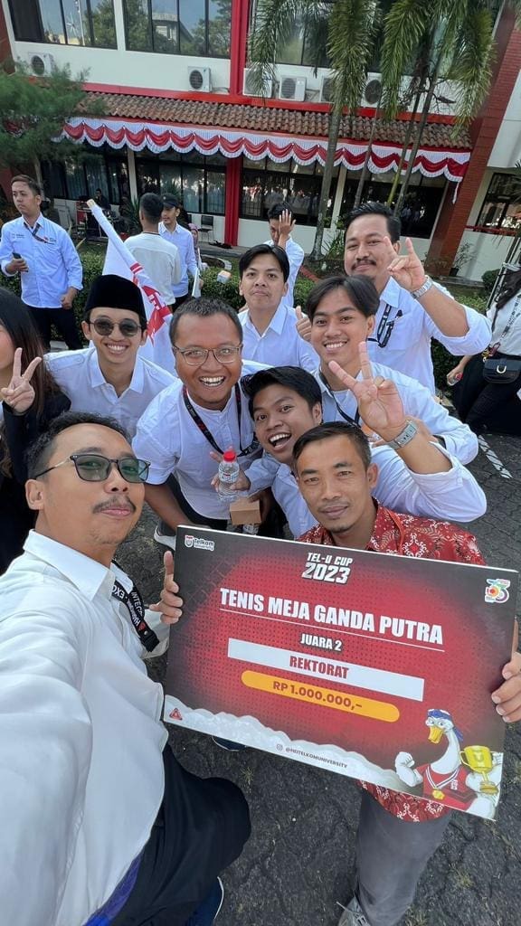 Rektorat Juara 2 Tenis Meja Ganda Putra
