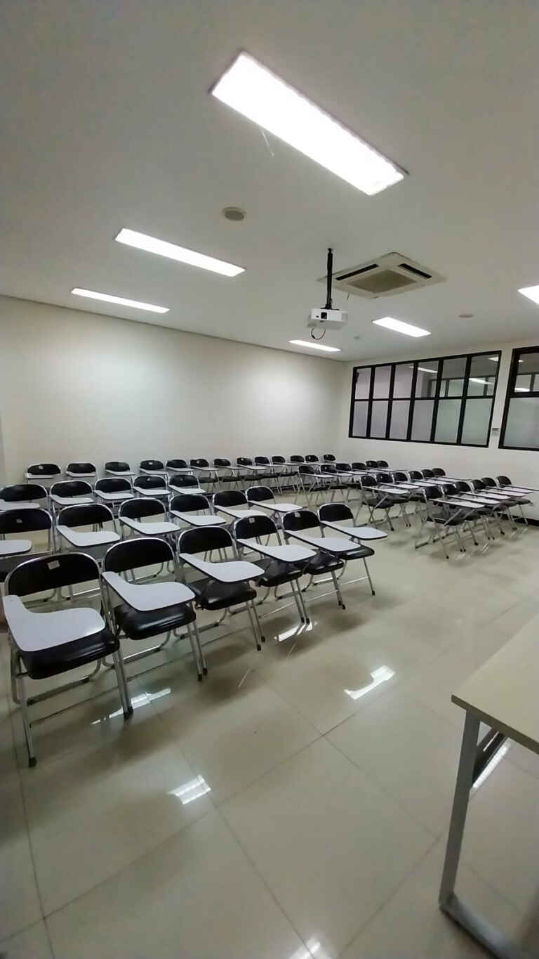 Ruang Kelas Gedung FEB Telkom University