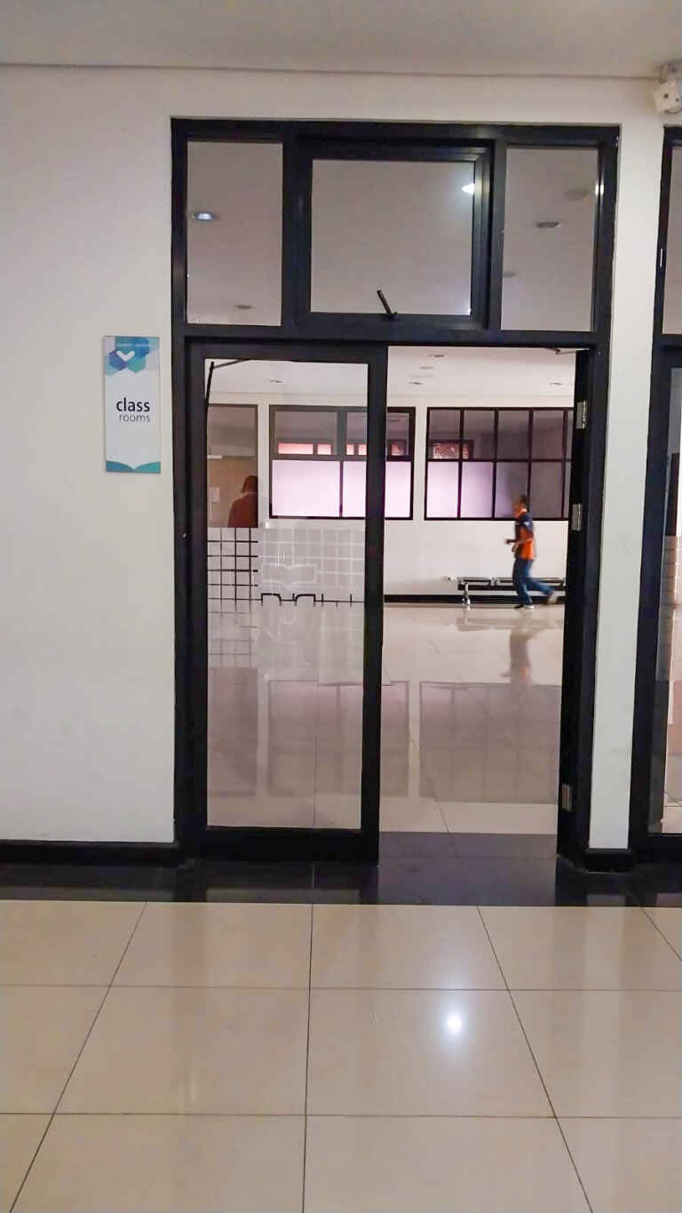 Ruangan Kelas FEB Banyak Ruangan