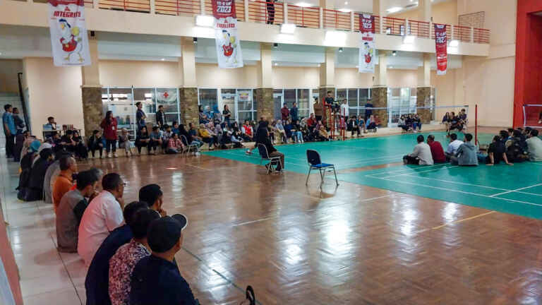 Supporter FIF VS Rektorat