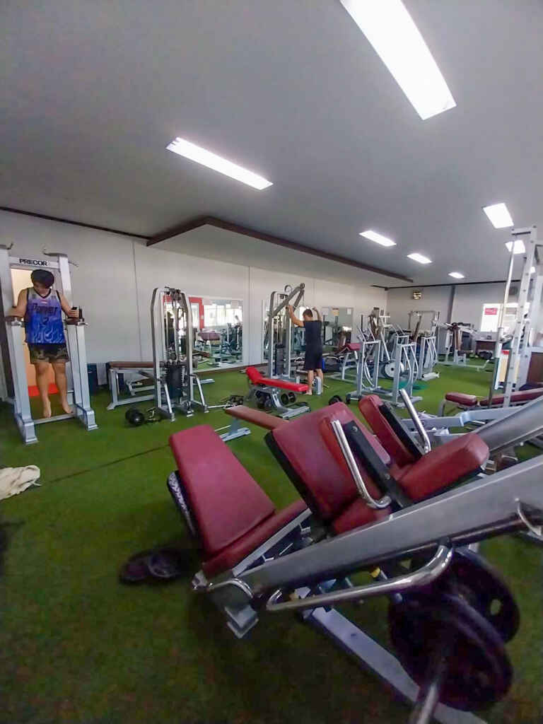 Kegiatan Fitness Di Focus Fitnes TElkom Tampak Kiri