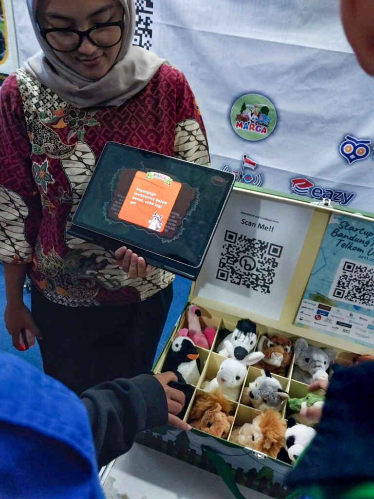 Marga Pengenalan Hewan Di Pameran GSG TElkom