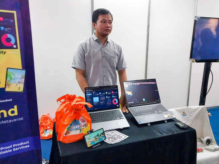 Mobile Dekstop Buat Mabar Di Pataland Di Pameran GSG Telkom