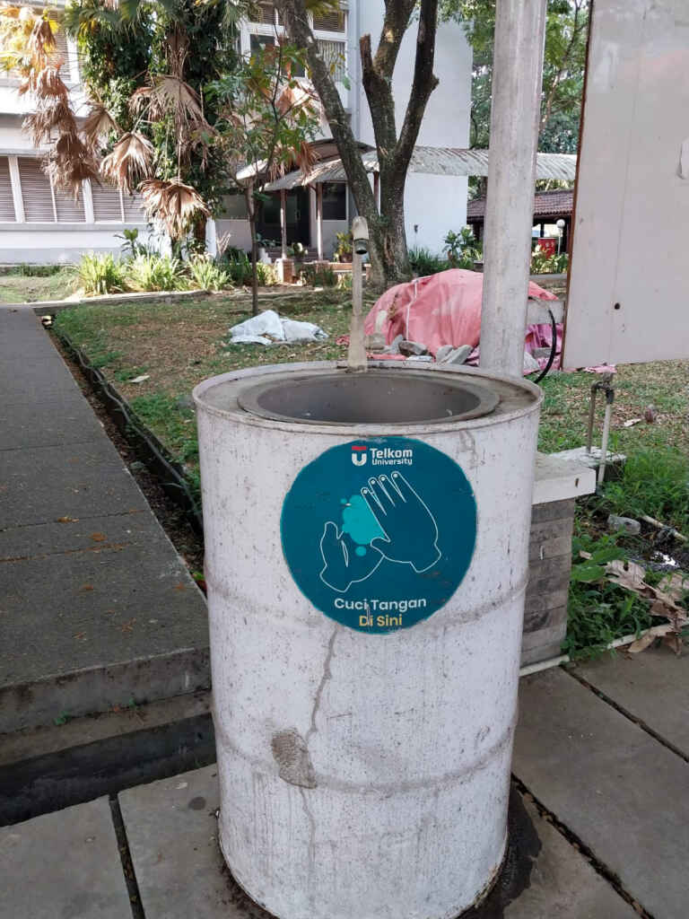 Tempat Cuci Tangan Di Gedung Barung (2)