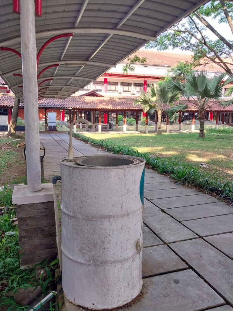 Tempat Cuci Tangan Di Gedung Barung