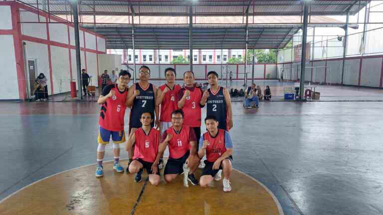 Fasilitan Lapangan Olah Raga Basket Telkom University 10 scaled