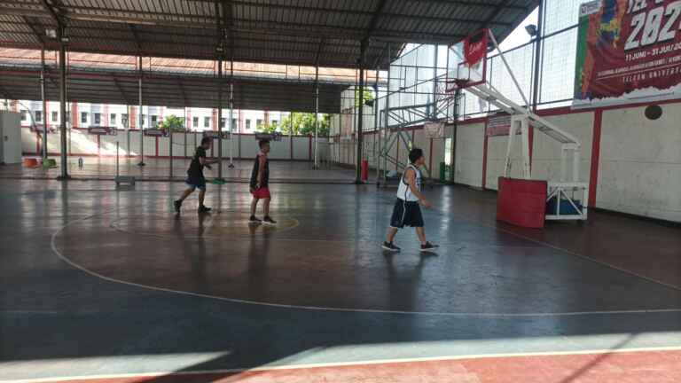 lapangan basket telkom university pegawai 8