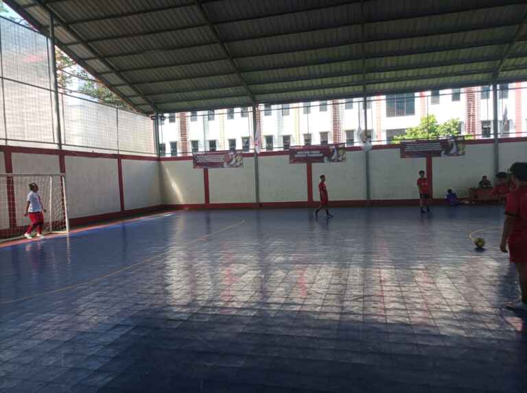 Fasilitas Lapangan Olah Raga Futsal Indoor Telkom University 1