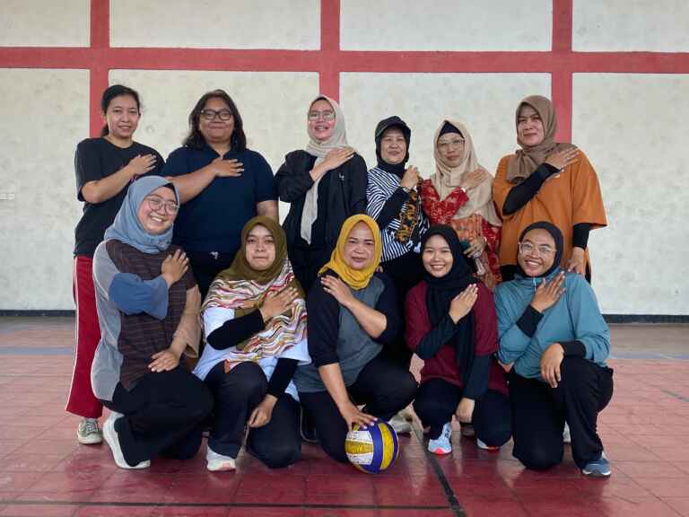 Fasilitas Lapangan Olah Raga Voli Indoor Telkom University 2 scaled