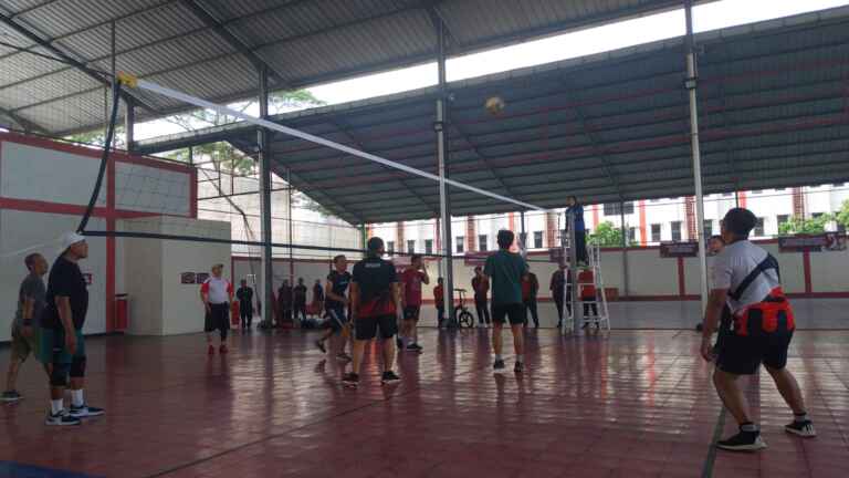 Fasilitas Lapangan Olah Raga Voli Indoor Telkom University 6