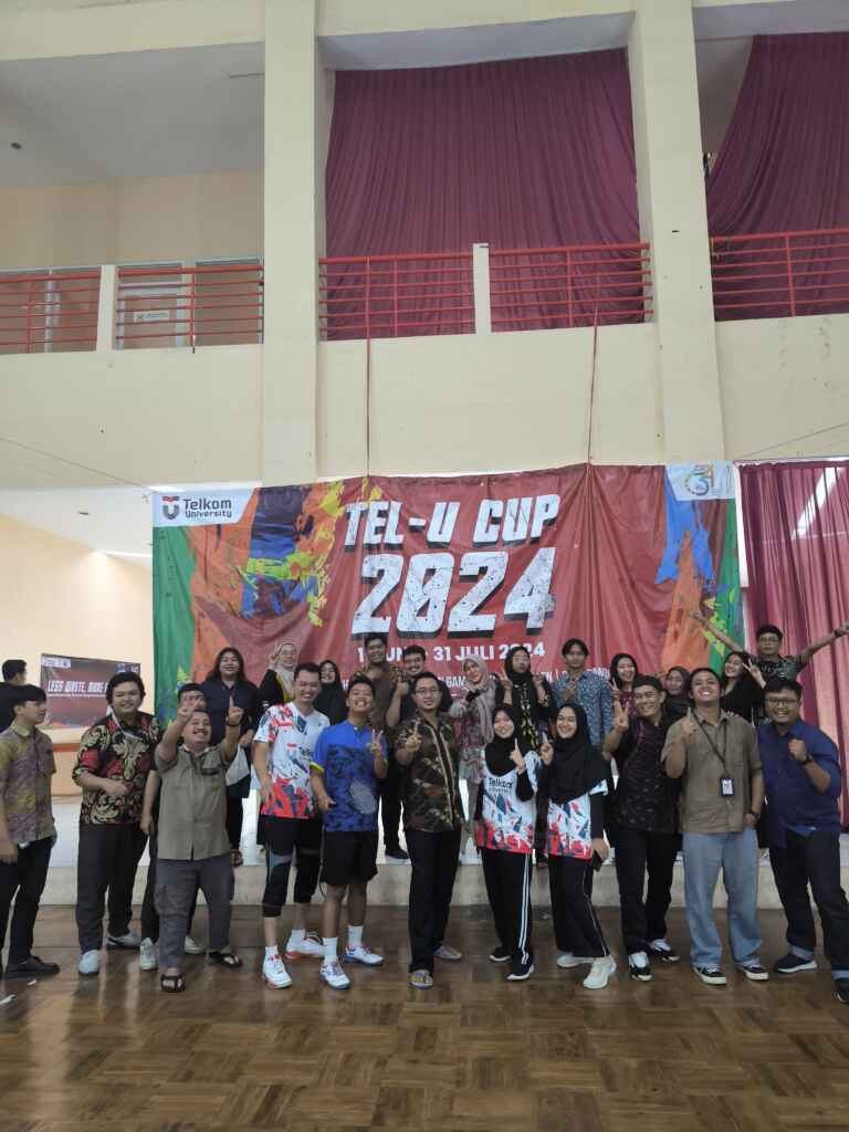 Fasilitas Olah Raga Lapangan Badminton Bulu tangkis Telkom University 12 scaled