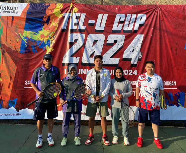 Fasilitas Olah Raga Tenis Lapangan Telkom University 11