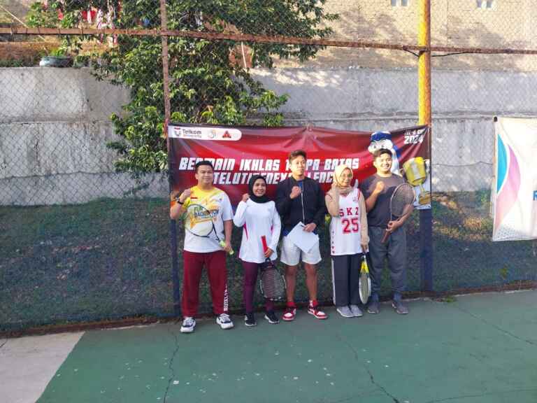 Fasilitas Olah Raga Tenis Lapangan Telkom University 9