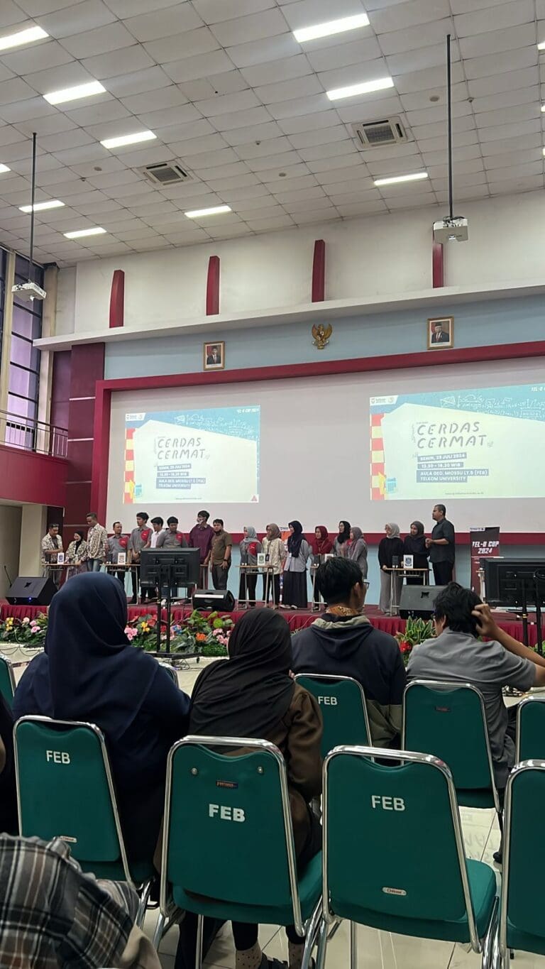 Lomba Cerdas Cermat di Ajang TelU Cup 2024 4