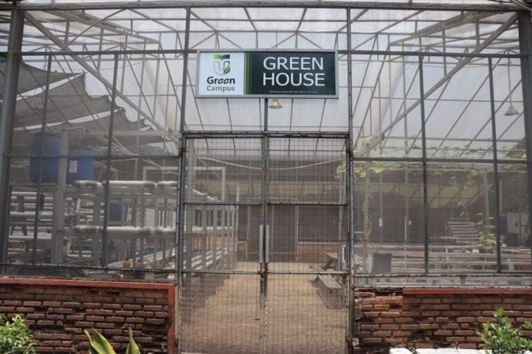 2bff2b98 017b 4a9d b48f f8cd495cc66b