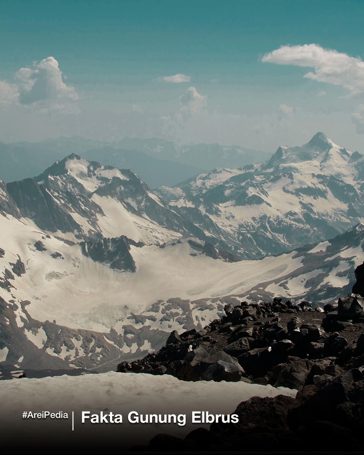Ada nih Gunung Elbrus adalah gunung tertinggi di Eropa dan