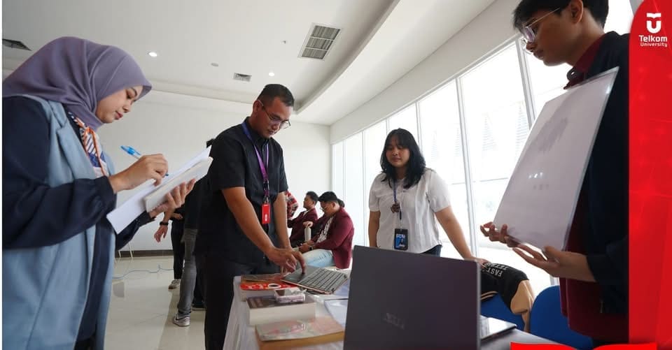 Pameran Capstone Project 2025 mahasiswa S1 Sistem Informasi