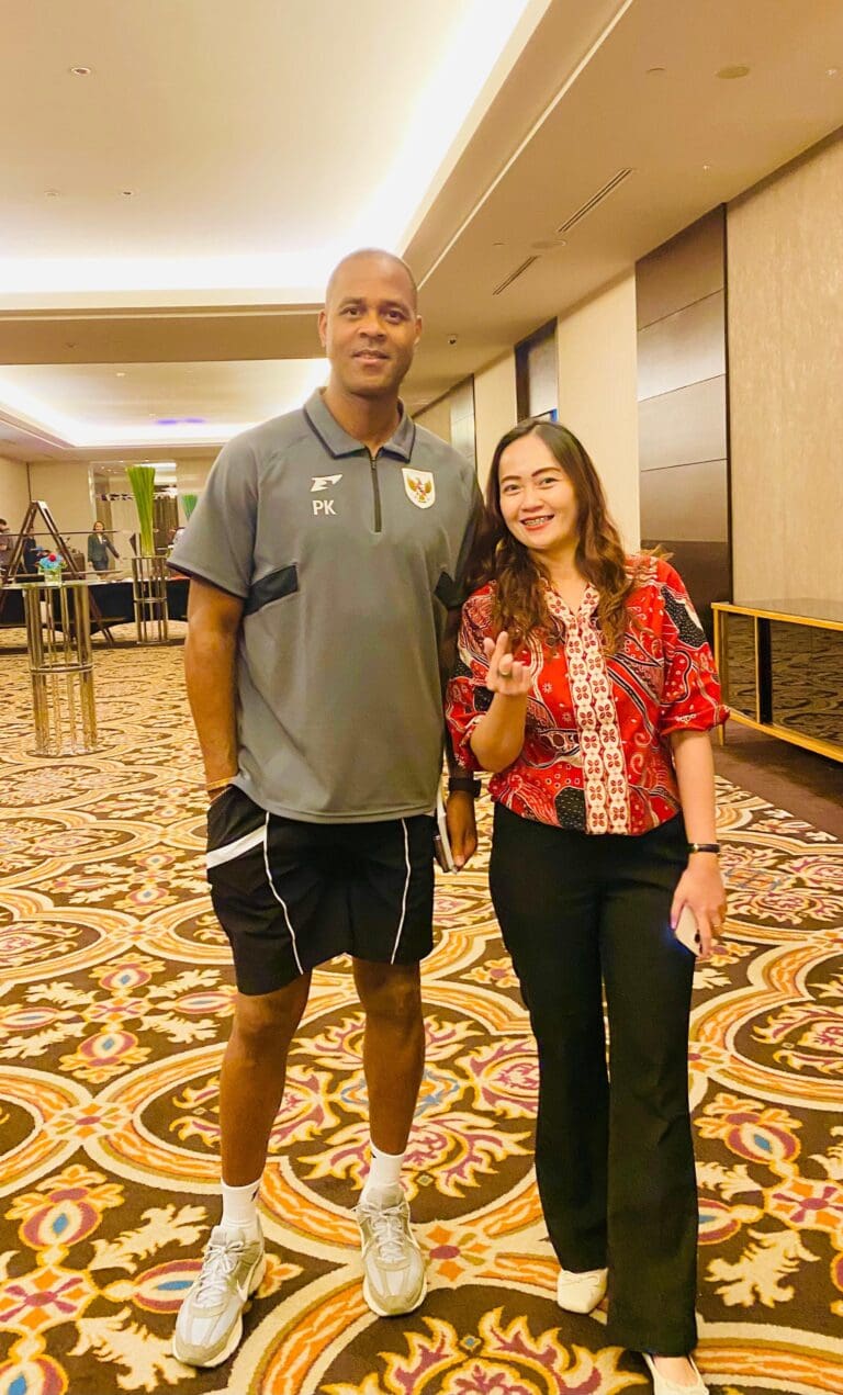 Bertemu Pelatih dan beberapa Pemain Tim Nasional Indonesia 7