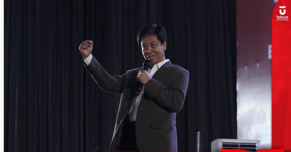 Guru Besar Bidang Bimbingan dan Konseling, Prof. Uman Bekali 7.738 Mahasiswa Bar