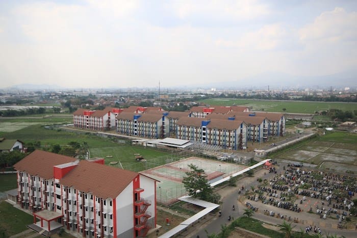gedung asrama telkom university