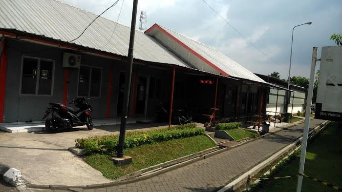 gedung asrama telkom university