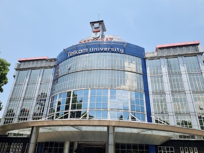 gedung kuliah umum telkom university