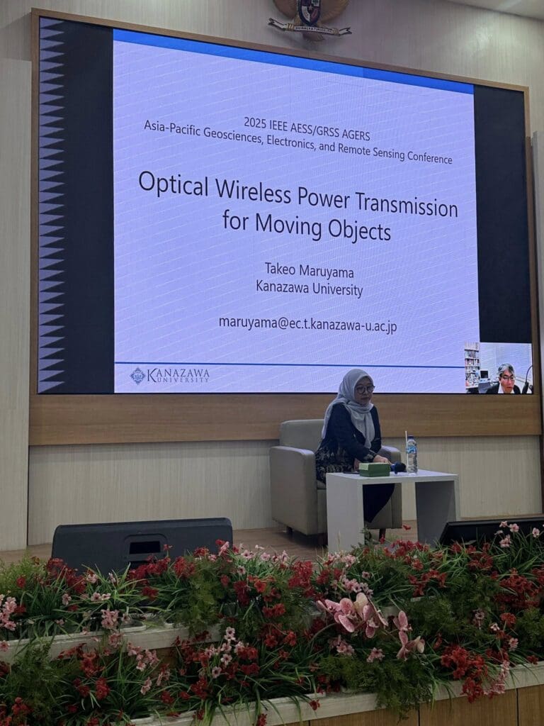 Keynote Ieee Agers 2025 Optical Wireless Power Transmission Untuk Objek Bergerak, Saat Daya Tak Lagi Jadi Batas Inovasi (1)