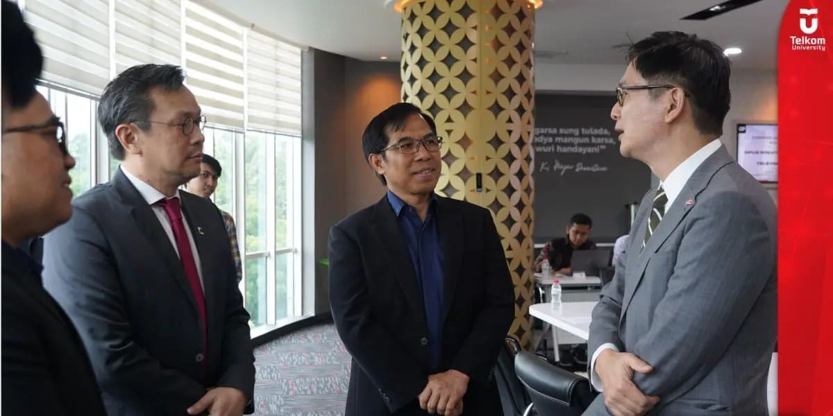 Tel-U dan Hong Kong Cyberport Sepakat Perkuat Ekosistem Startup Global