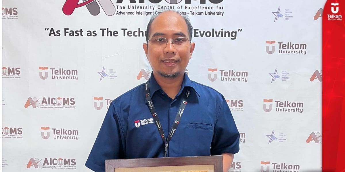 Akademisi Telkom University Khoirul Anwar Raih Pengakuan Global Lewat Buku Succe